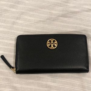 Tory Burch Carson zip wallet